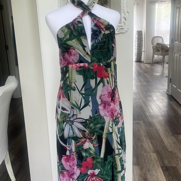 Venus halter maxi dress size 10 medium tropical floral print vacation cruise - Picture 3 of 9